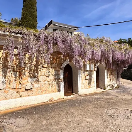 Stonehouse * Ičići